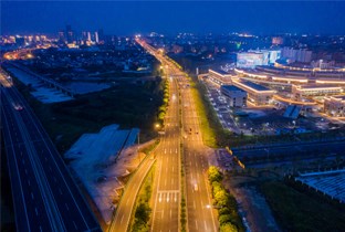 扬子晚报 ：高淳S360段公路干线照明全线灯亮