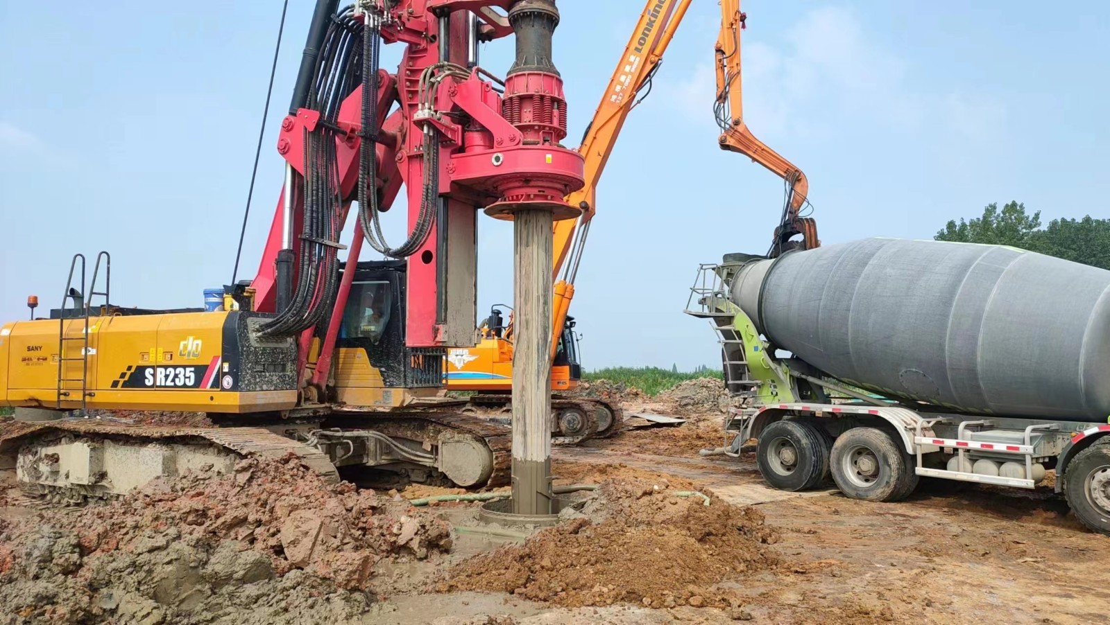 高职园基础设施建设项目河桥桩基施工有序推进