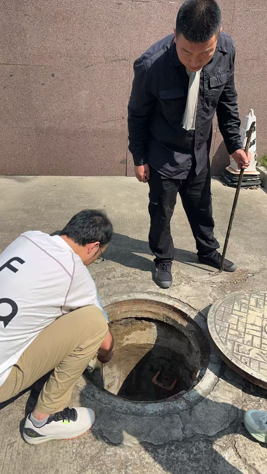 守护生命之源  科技与责任同行——路通检测公司环境试验室完成企业雨污排口检测工作