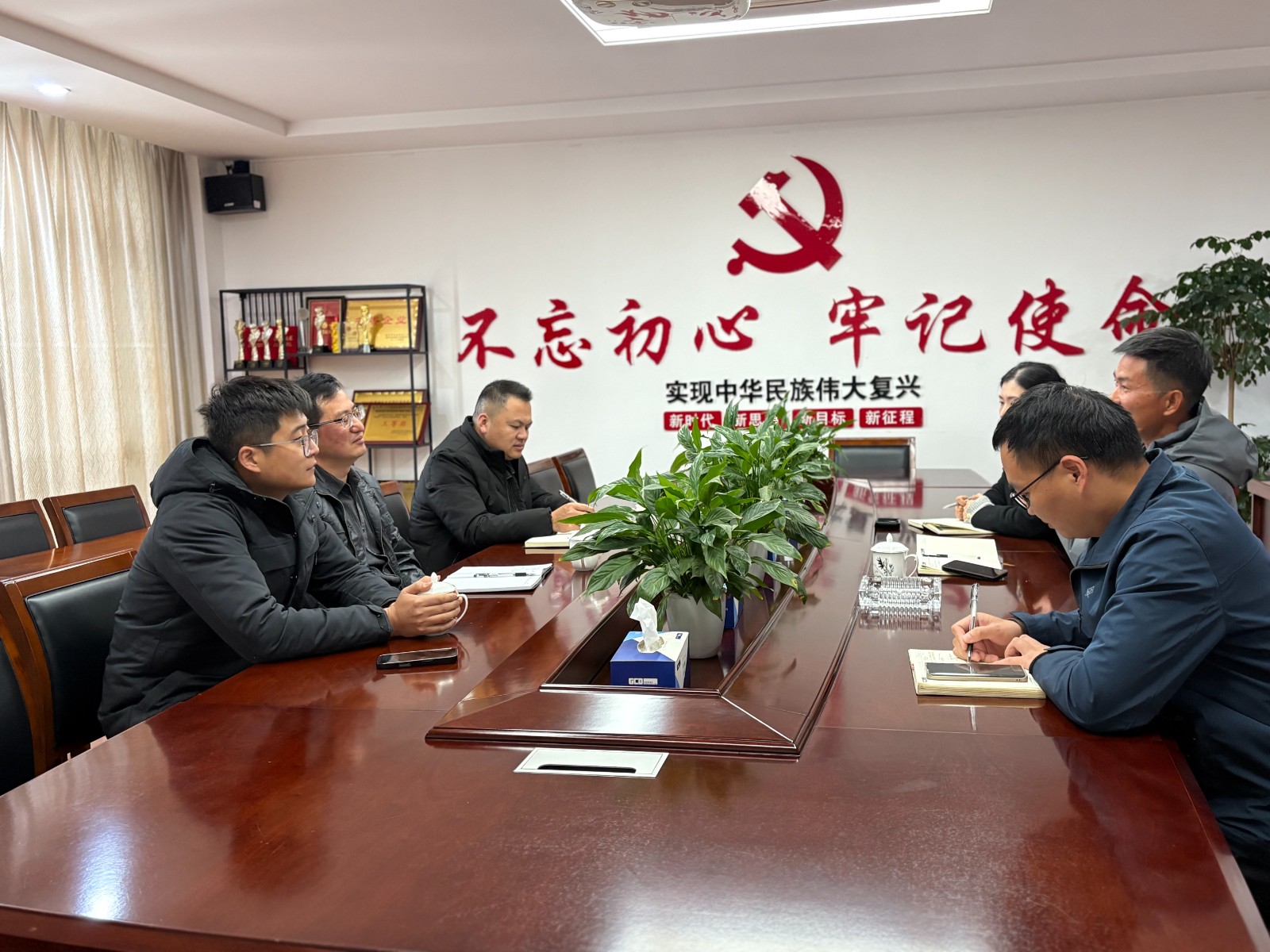 区城建局深入路通公司调研交流 政企联动共促高质量发展